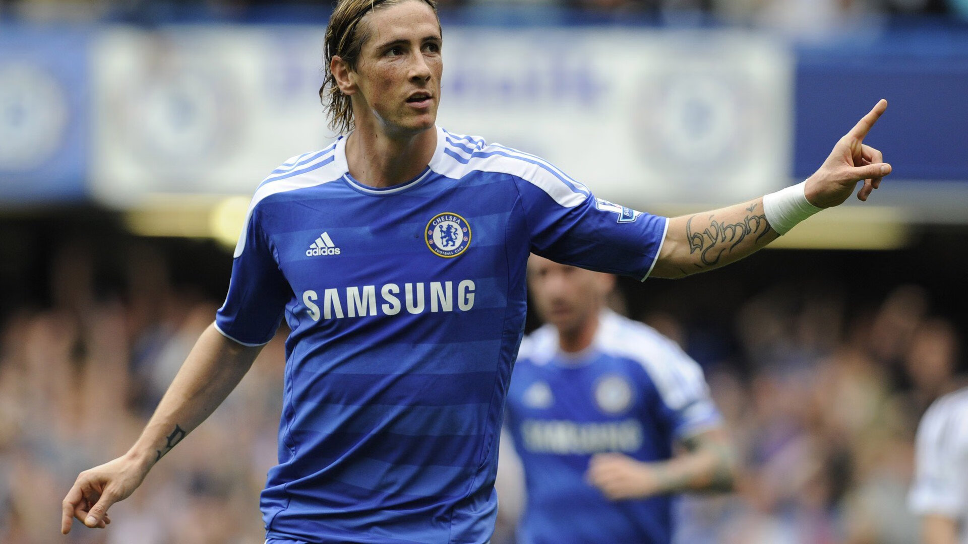 美加墨世界杯焦点战，当篮网带走独行侠，足球场上的跨界隐喻